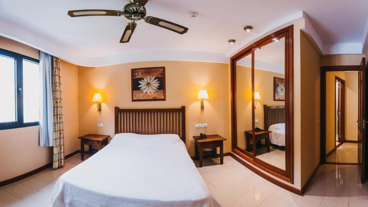 Aparthotel El Galeon サンタ・クルス・デ・ラ・パルマ スペイン エクステリア 写真